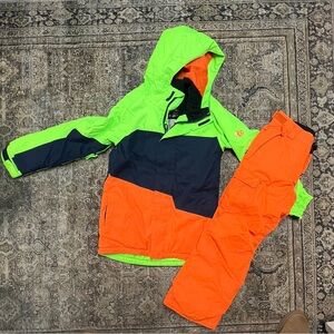 Youth 686 Ski and Snowboarding Jacket and Pants